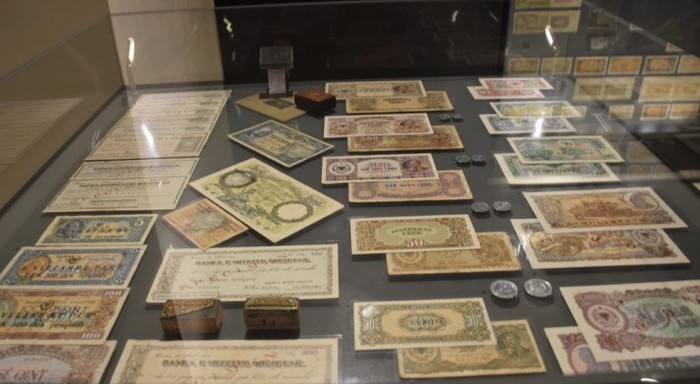 Muzeu-i-Banka-e-Shqiperise-kartemonedha-leke2
